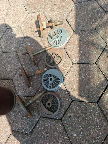 Driving wheels for inch - driving,