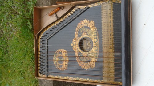 Vintage valsonora zither or - "valsonora",