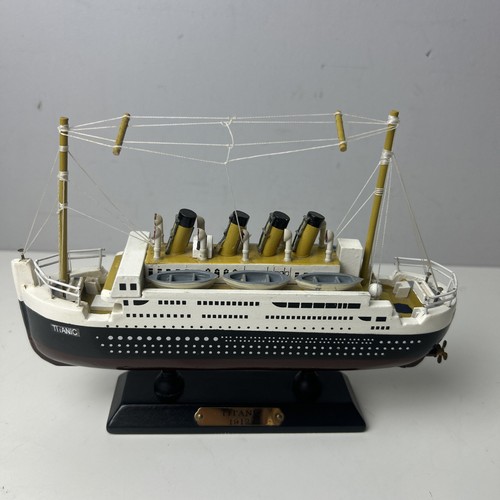 Detailed wooden model - wooden, of