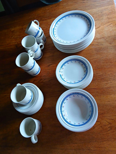 Staffordshire dinner set - staffordshire,