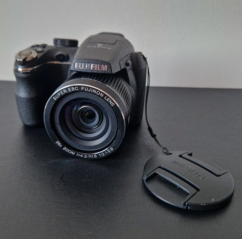 Fujifilm finepix s3300 14mp - s3300,