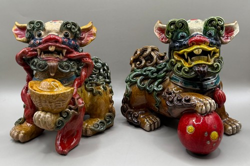 Pair chinese wucai glazed - a,