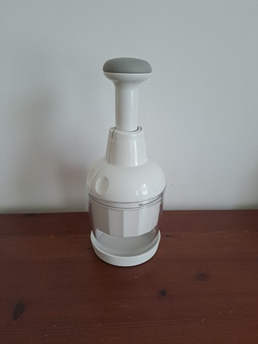 Pampered chef food chopper - food,