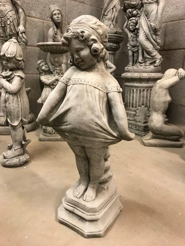 Shy girl concrete - , garden