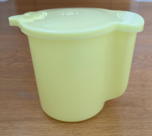 Vintage yellow tupperware - yellow,