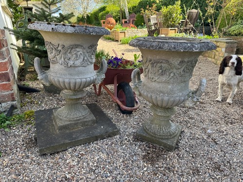 Pair large stone - stone, campana
