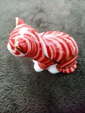 ROYAL CROWN DERBY SITTING