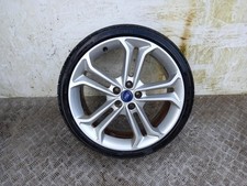 Ford Focus 235 35 19" 5 Double