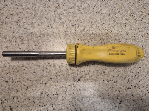Snap hard handle - hard, ratcheting