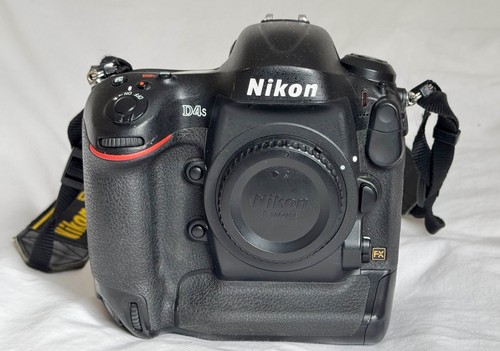 Nikon d4s camera body only - camera,