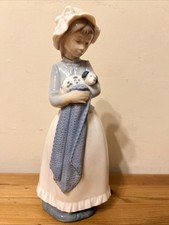 Nao Spain Girl in Hat with