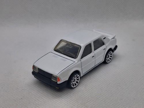 Matchbox skoda 130 white - 130, lr