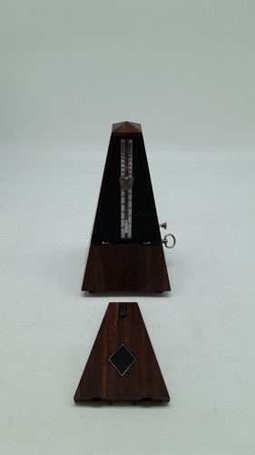 Wooden pyramid metronome brown - pyramid,