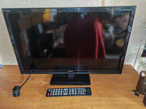 Sharp aquos 1080p - 24",