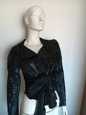 IVAN GRUNDAHL black wrap top