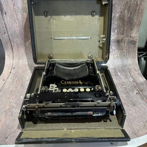 Antique corona portable - corona,