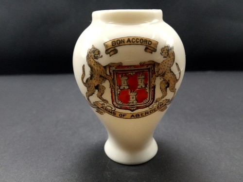 Goss crested china - -, arms