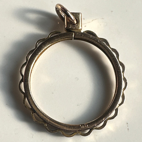 Strong 9ct gold - 9ct, sovereign