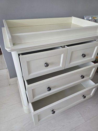 Baby changer chest - chest, of