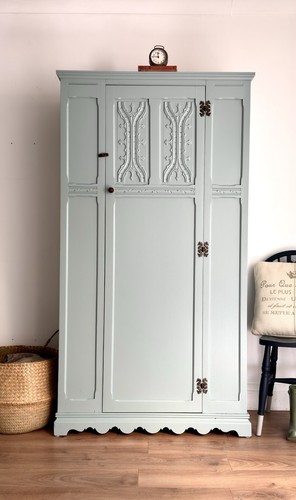 Stunning antique hand painted - stunning,