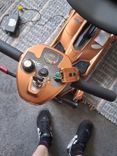 Bronze electric wheel - bronze, 4-wheel