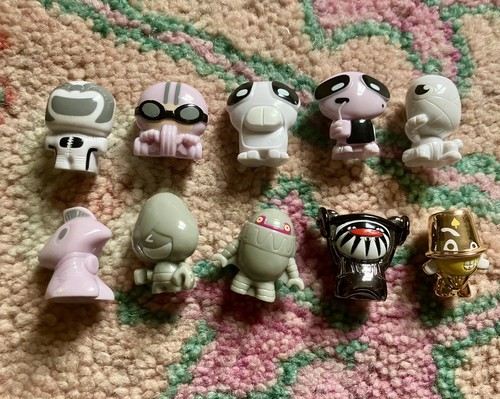 Gogos crazy bones - bones, job