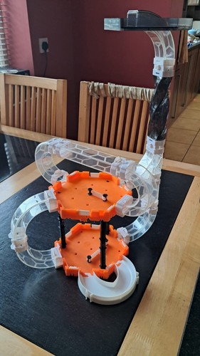 Hexbug tracks used - 2, x