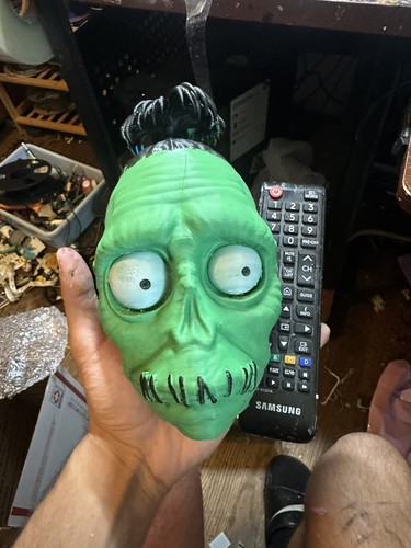 Shrunken head beetlejuice - shrunken,
