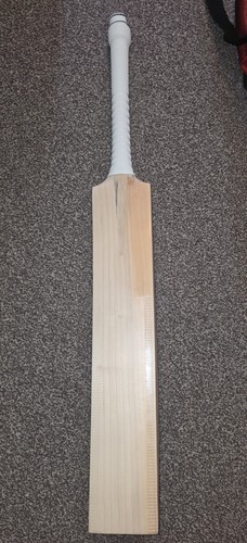 Plane grade cricket bat - grade,
