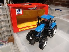 Britains New Holland T8040
