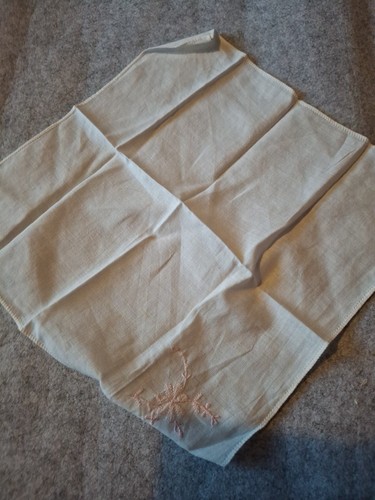 Hand embroidered cotton - hand,
