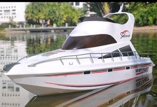 Salina Luxury Yacht RC Model Boat 2.4Ghz Radio Remote Control Speed Watercraf...