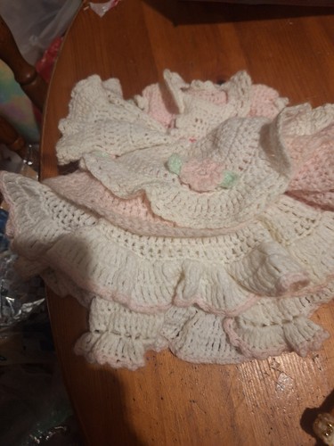 Hand knitted vintage dolls - ,