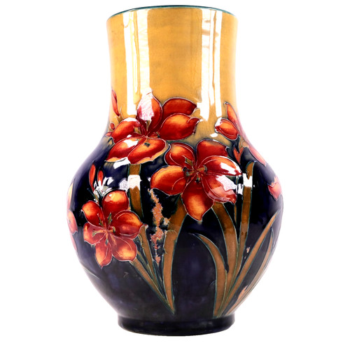William moorcroft mustard top - moorcroft,
