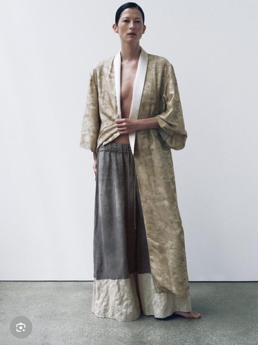 Bnwt zara beige printed kimono - zara,