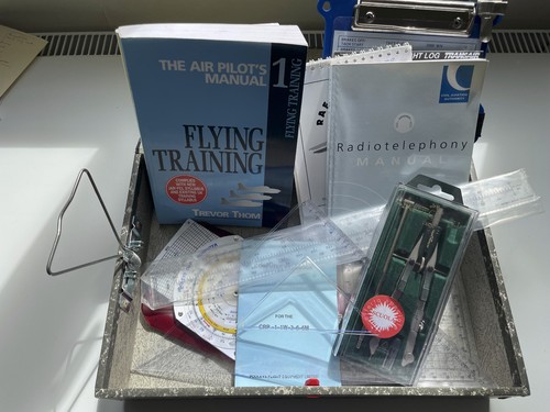 Ppl light aircraft air - light,