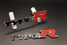 Black TYPE Red R Chrome Edges