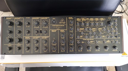 Behringer synthesizer korg - behringer,