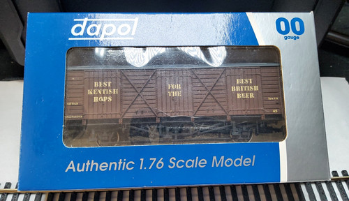 Dapol freight wagon - 1:76,