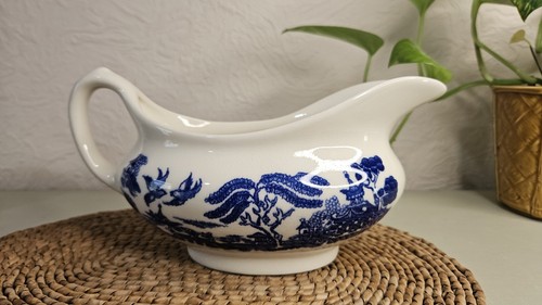 Vintage old willow gravy boat - willow,