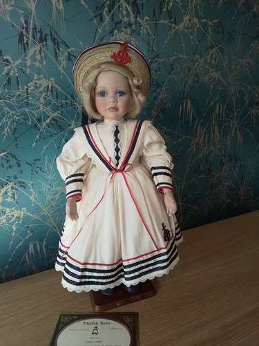 Prettiest laurel vintage - prettiest, laurel..