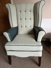 Chichester Button Back Wing