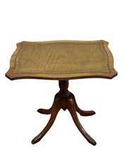 Bevan Funnell Reprodux Lovely Mahogany Tilt Top Occasional  Table