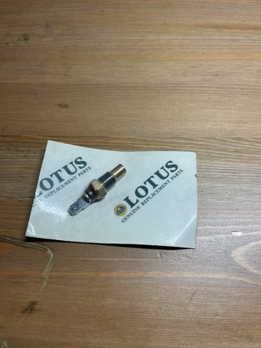 Lotus elan m100 - elan, water
