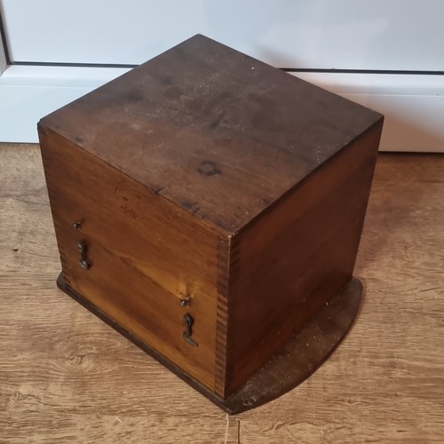 Marine chronometer transport - marine,