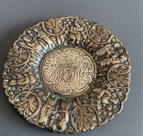 Small engraved brass - engraved,