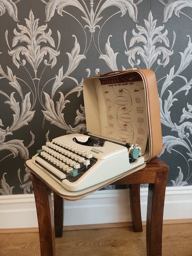 Vintage 1960s olympia splendid - vintage,