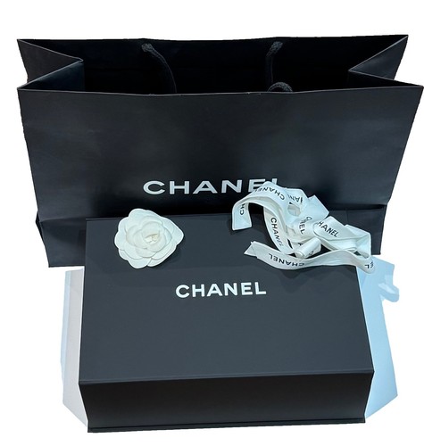 Chanel box with magnetic lid - box,