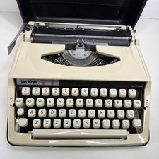 BROTHER Deluxe 800 Typewriter