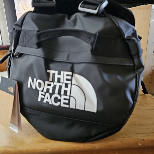 The north face base - face,
